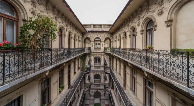 Апартаменты Historical building Brody Apartment