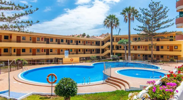 Torres del Sol Beach Front Apartment PH06, Prenota Appartamento Hotel a Tenerife con piscina, Piscina