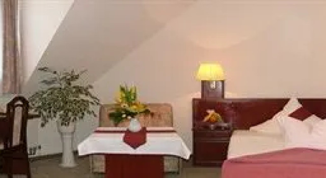 Hotel Flämingsthaler Hof, Book Hotel 3-stjernede hoteller i Delitzsch, 3*