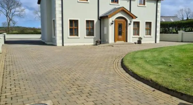 Ballyloskey House