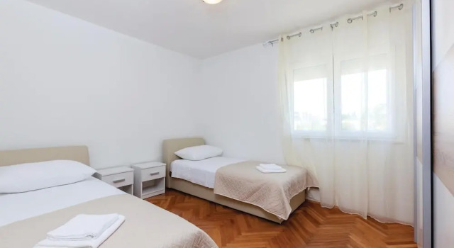Amazing Home in Stobrec With Wifi and 4 Bedrooms, จอง โรงแรม Stobrec สปลิท