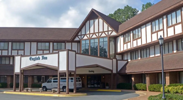 The English Inn of Charlottesville, Забронировать Отель Шарлотсвилл Shenandoah National Park