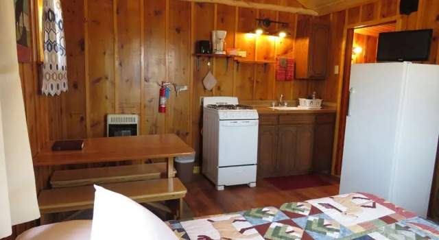 Eagle Nest Cabins & Marina, Varaa Hotelli Eagle Nest 