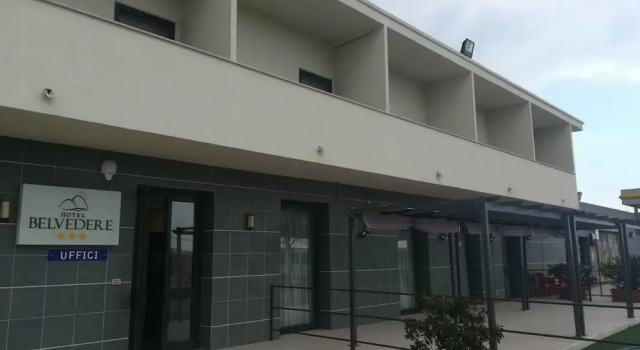 Hotel Belvedere, Book Hotel Hotels in Murgia with Parking, Parking