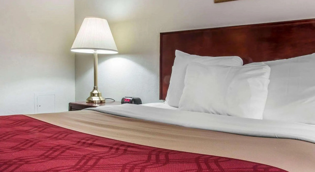 Люкс Howard Johnson by Wyndham Thunder Bay