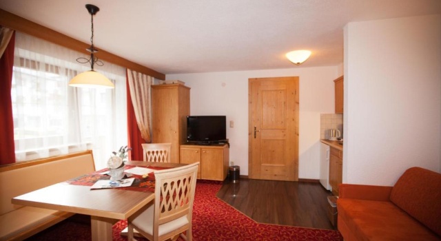 Люкс с балконом Hotel Trisanna