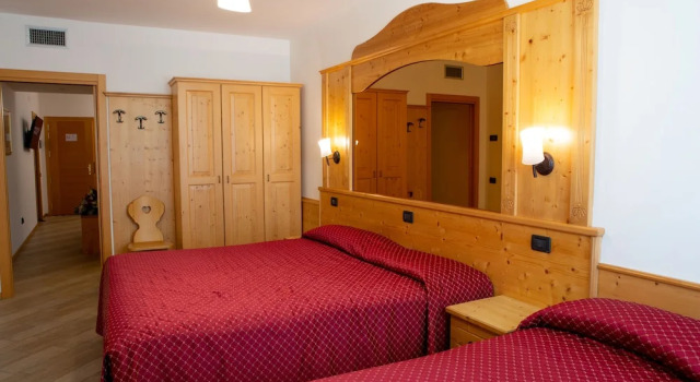 Трёхместный номер Standard с видом на горы Hotel Ristorante Alla Nave