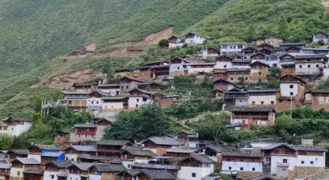Baoshan Stone City Yiguo Homestay, Rezerwuj Hotel Lijiang Yunnan