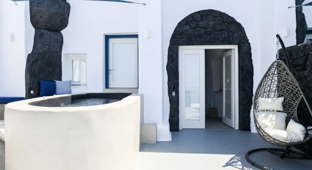 Полулюкс Three Bells Suites