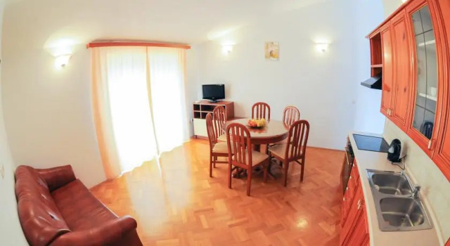 Apartments Vuko, Забронировать Апартаменты/квартира Апартаменты Подстраны, рядом с Частный Пляж «Вилла Палмс Апартментс Никса Рузич», Апартаменты/квартира