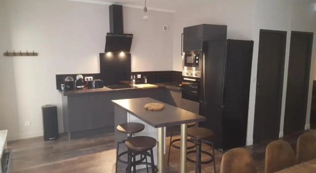 Appartement spacieux et atypique, Забронировать Апартаменты/квартира Седан Ardennes, рядом с Ботанический сад в Седане