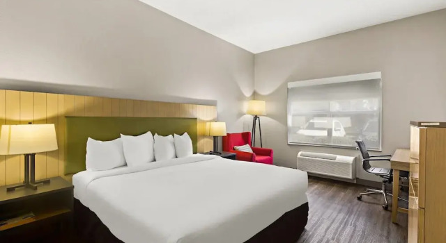 Двухместный номер Standard Country Inn & Suites by Radisson, Hinesville, GA