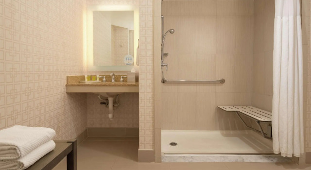 Двухместный номер Standard Hilton San Diego/Del Mar