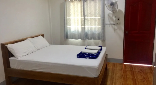 Baan Plernphat 1, Varaa Hotelli Hotellit North-Eastern Thailand pysäköinnillä, Pysäköinti
