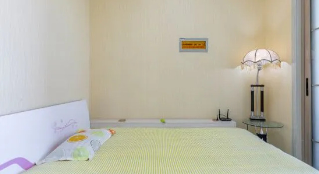 Люкс c 1 комнатой Zhangye Yitu express apartment