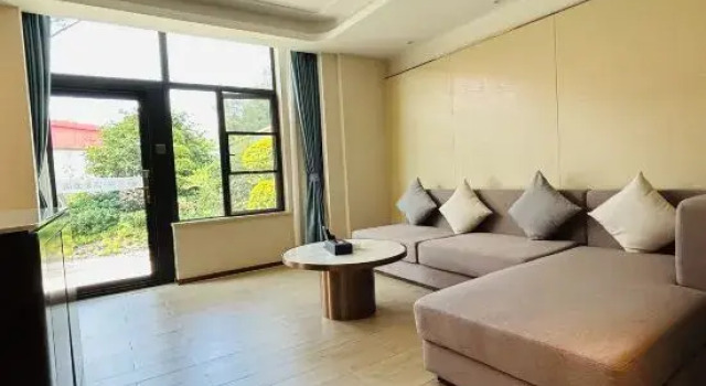 Люкс Funchun No.10 Hotel Xiangyang