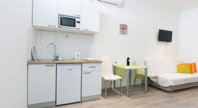 Студия Apartments Sara