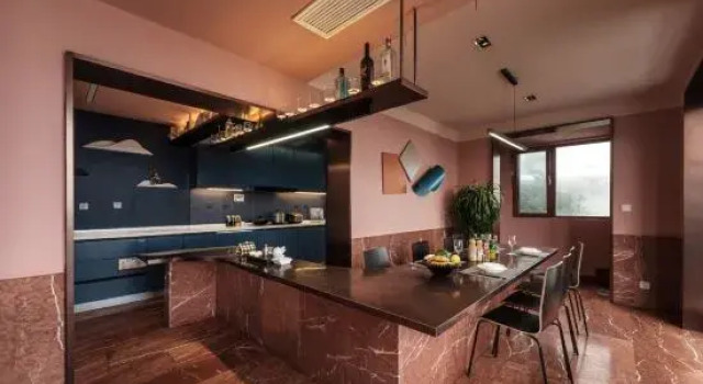 Трёхместный люкс с видом на море Qingdao Wushe Tangquan Seaview Holiday Courtyard