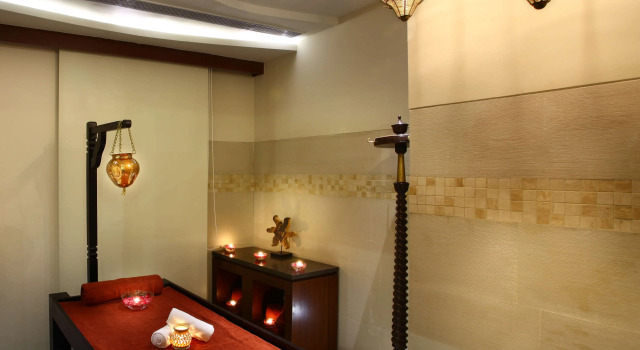 Mahagun Sarovar Portico Suites, Забронировать Отель Газиабад штат Уттар-Прадеш