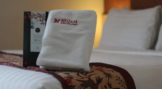 Zuzu Tunjungan Plaza, Rezerwuj Hotel Hotele 3-gwiazdkowe w Surabaja, w pobliżu Tunjungan Mall, 3*