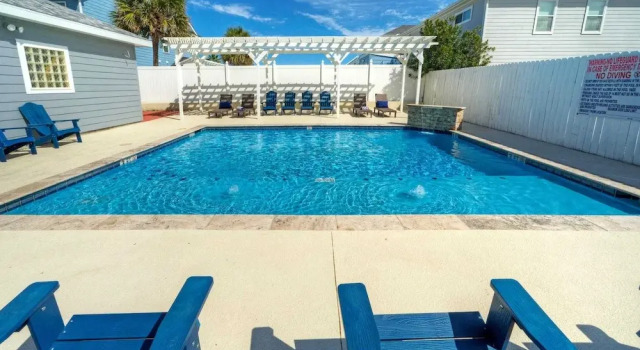 Коттедж Sleeps 14 w/ Pool, Mins to the Beach Two Condos at Costa Bahia