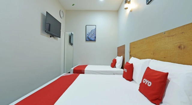 Super OYO Capital O 90687 Rs Hotel, Prenota Hotel Ulu Tiram Johor