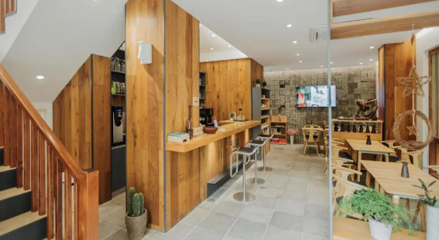 Pin Cheng Hotel, Забронировать Отель Отели Сиху 4 звезды, 4*