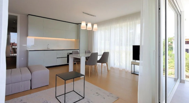 New Apartments with Pool near Beach