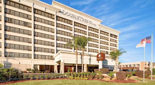 Номер Standard DoubleTree by Hilton New Orleans Airport