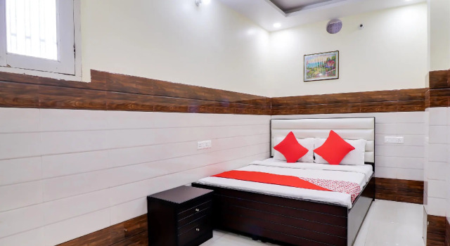OYO 66432 Hotel Grand Vivek