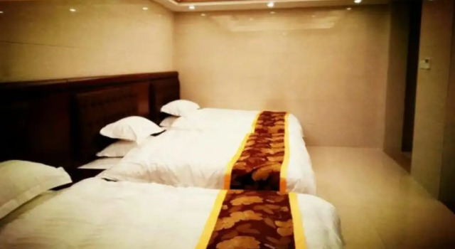 Moon River Lake View Villa