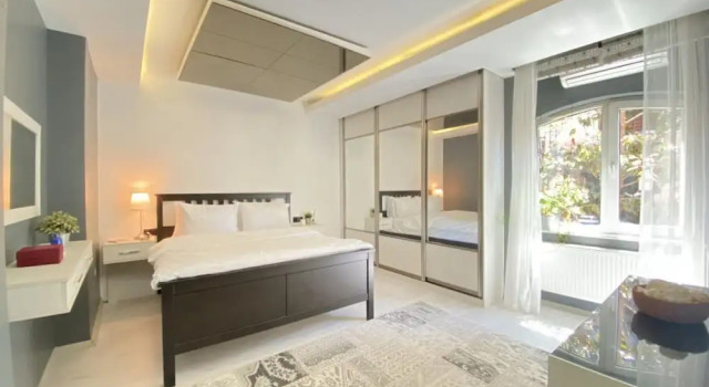 Апартаменты Flat With Bosphorus View and Backyard in Uskudar