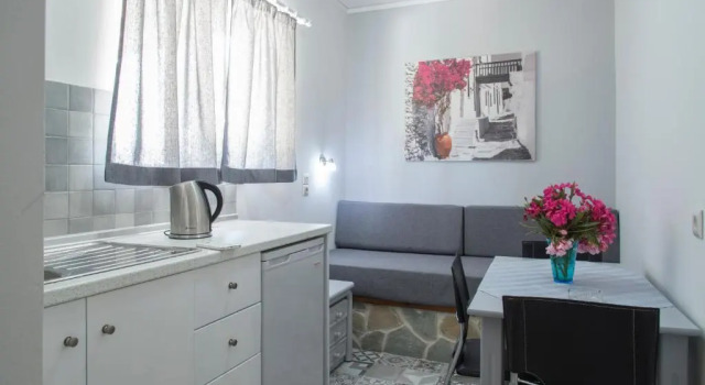 Апартаменты Byron Apartments