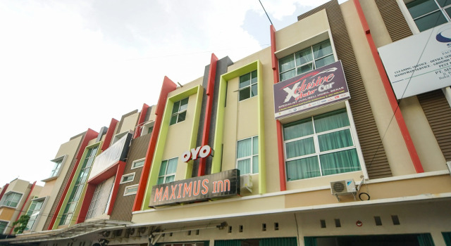 OYO 251 The Maximus Inn Hotel, Rezerwuj Hotel Palembang Sumatra