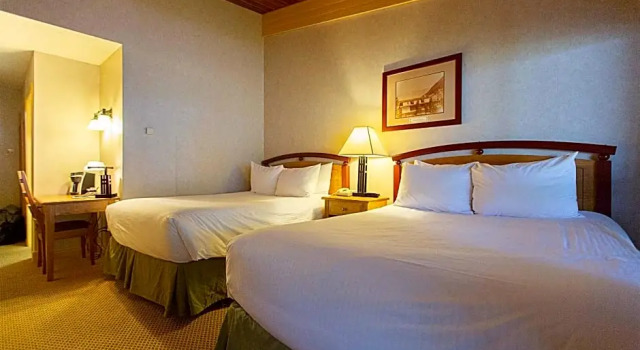 Номер Economy Fairmont Hot Springs Resort