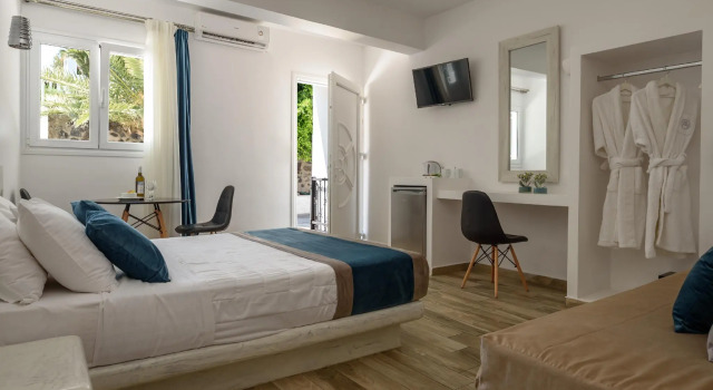 Номер Standard Oasis Suites Fira