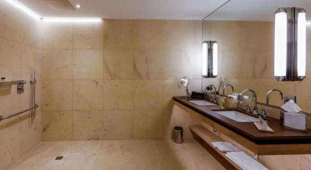 Полулюкс Auberge Saint Walfrid Hôtel Restaurant & Spa