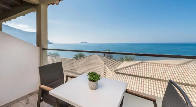 Номер Superior Crystal Beach Hotel