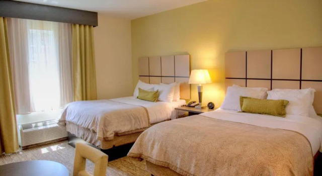 Четырёхместный номер Standard Candlewood Suites Alexandria by IHG