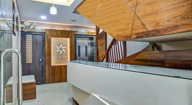 Treebo Royal Sun Palace MP Nagar Zone 2, Забронировать Отель Бхопал штат Мадхья-Прадеш, рядом с Железнодорожный вокзал Хабибгандж