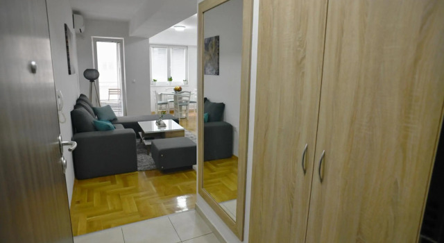 Modern & Cozy near City Center with Balcony, free Parking and coffee, Prenota Hotel Skopje Macedonia
