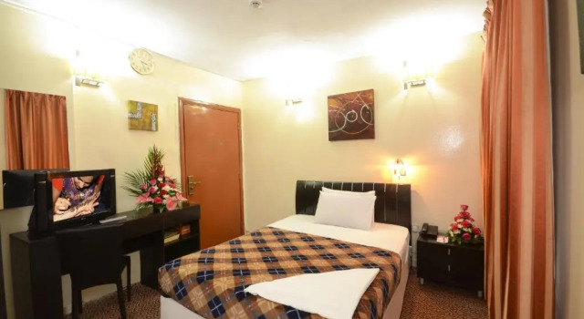 Двухместный номер Standard Royal Prince Hotel