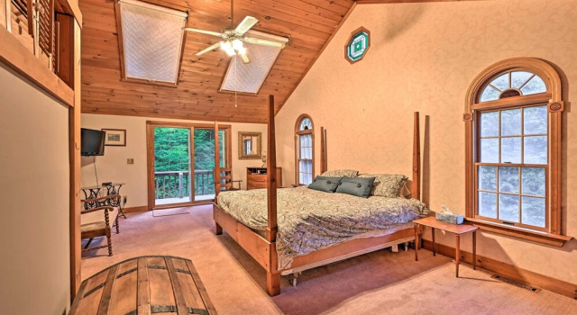 Коттедж Beautiful Jay Peak Home Near Creek & Waterfalls!