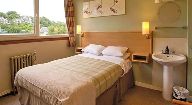 Номер Economy Kings Knoll Hotel