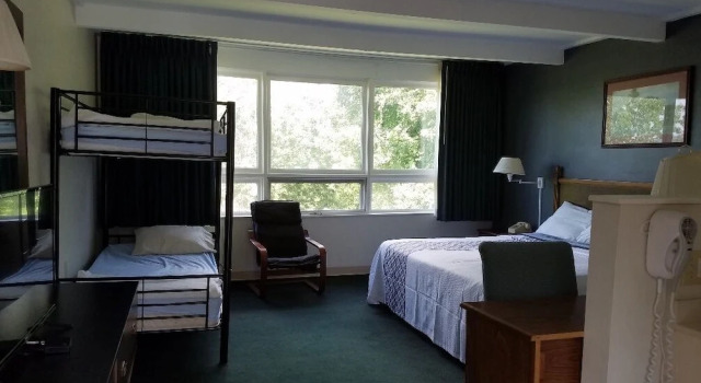 Номер Standard Travelodge by Wyndham Lake George NY