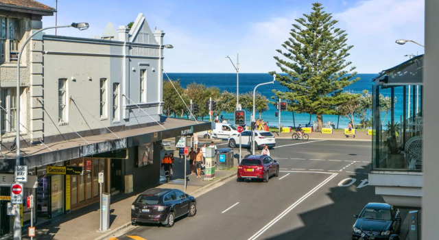 Premium Bondi Beach 2 Bedroom with Beach view and parking
