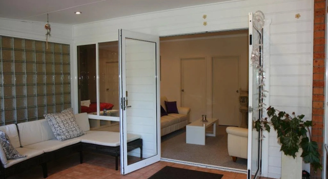 Serenity Lodge NSW, Забронировать Отель Мориссет Новый Южный Уэльс