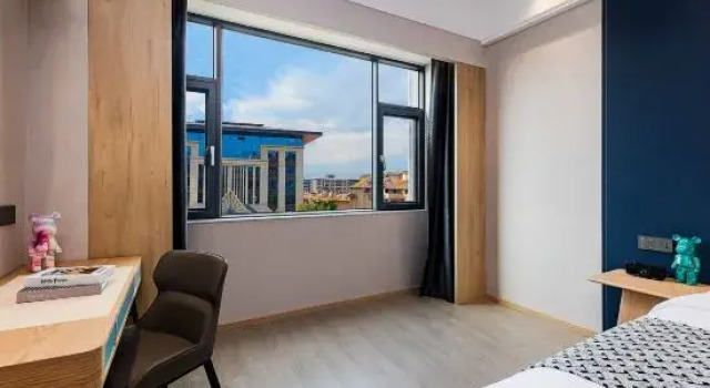 Meiyue Hotel (Mangshi sajiemangshiguangchangBranch), Buchen Sie Hotel Hotels in Yunnan mit Parkplatz, Parkplätze