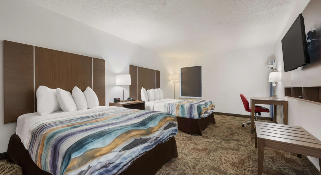 Четырёхместный номер Standard SureStay Hotel By Best Western Tuscaloosa Southeast