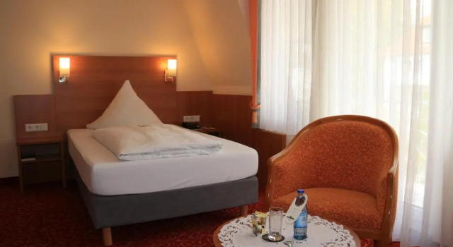 Hotel Alexa, Reserva ahora Hotel  